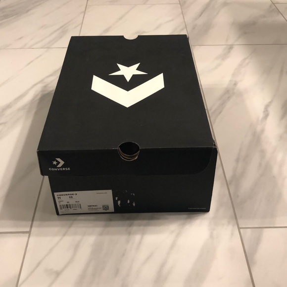 NWT Men’s Converse High Top Sneakers - Picture 8 of 8